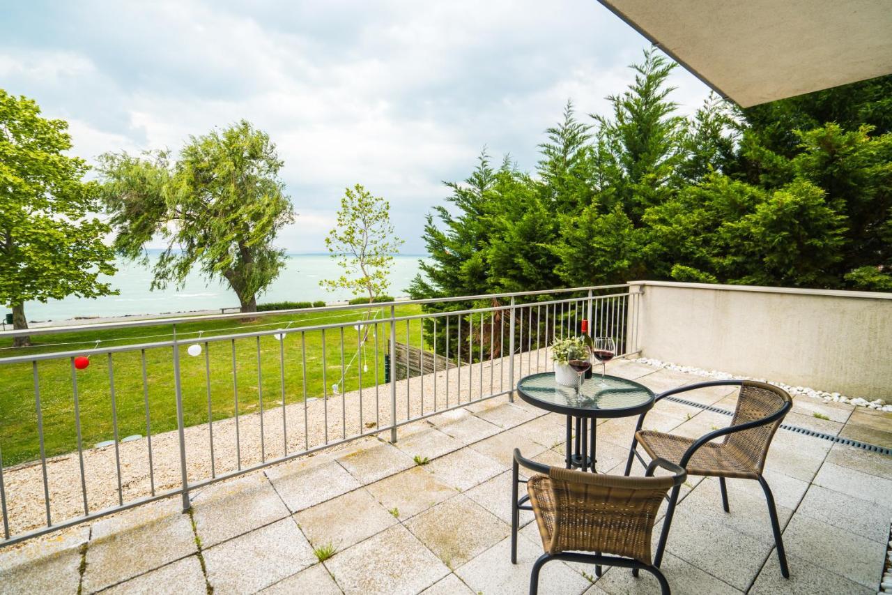 Siesta Sziget - Balaton-Parti Apartmanok Шиофок Экстерьер фото