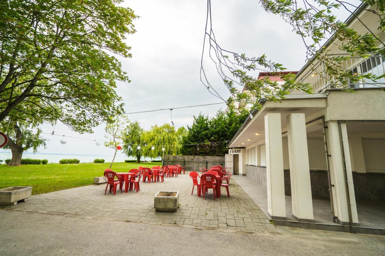 Siesta Sziget - Balaton-Parti Apartmanok Шиофок Экстерьер фото