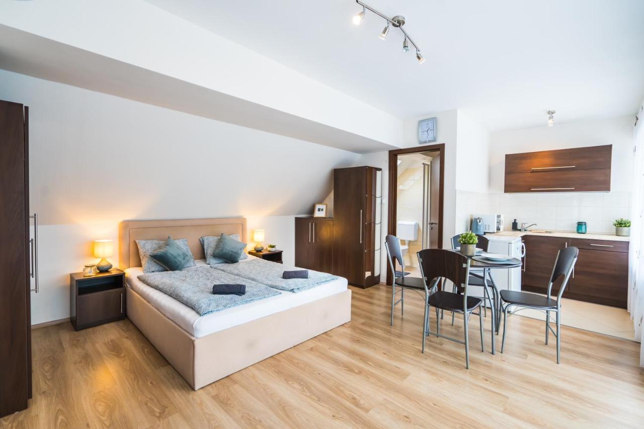 Siesta Sziget - Balaton-Parti Apartmanok Шиофок Экстерьер фото