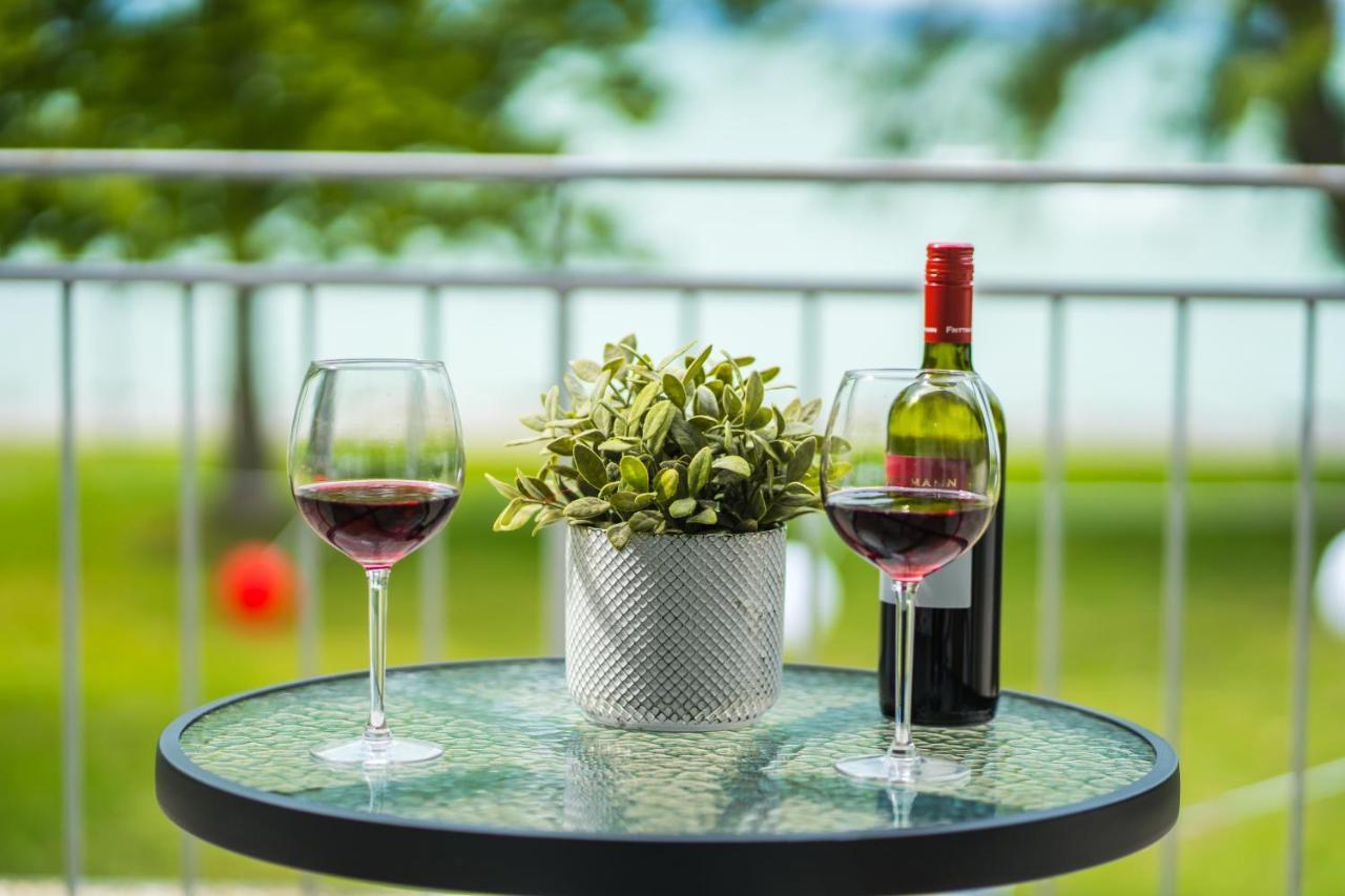 Siesta Sziget - Balaton-Parti Apartmanok Шиофок Экстерьер фото
