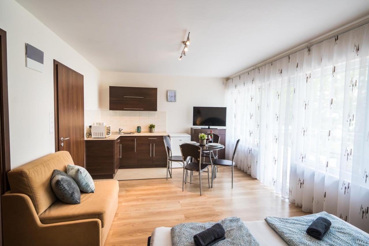 Siesta Sziget - Balaton-Parti Apartmanok Шиофок Экстерьер фото