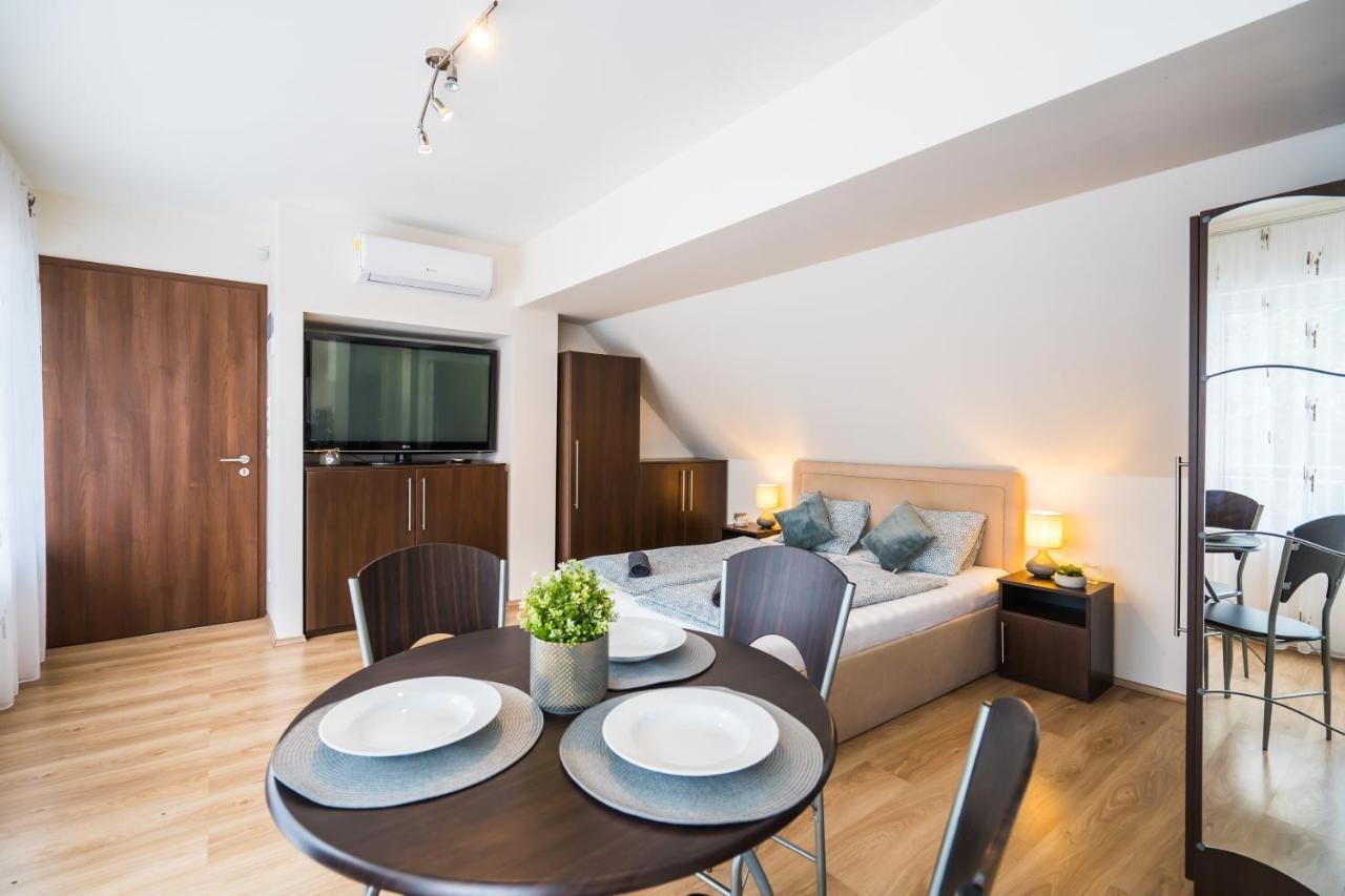 Siesta Sziget - Balaton-Parti Apartmanok Шиофок Экстерьер фото